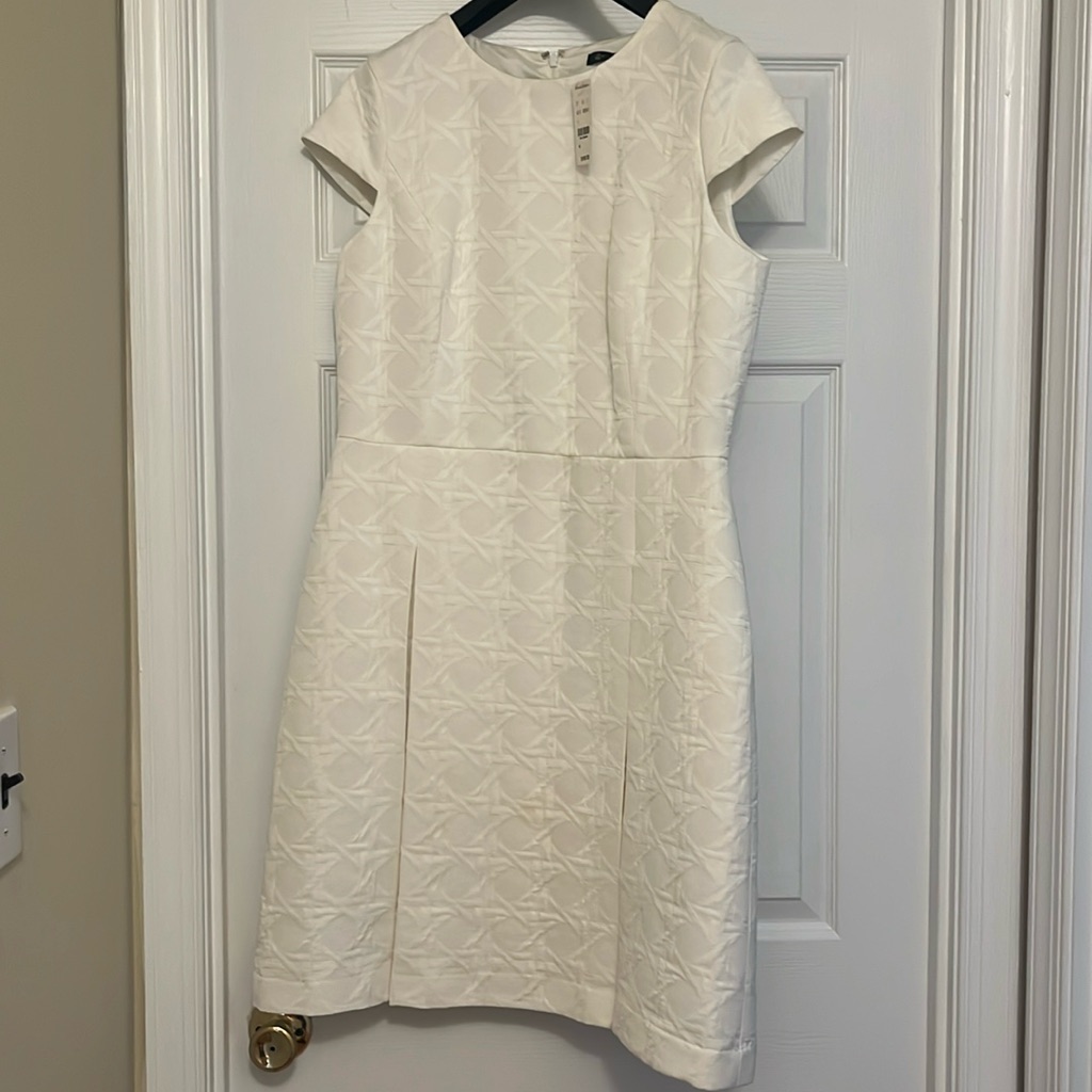Brand Brooks Brothers Elegant White Textured Dress